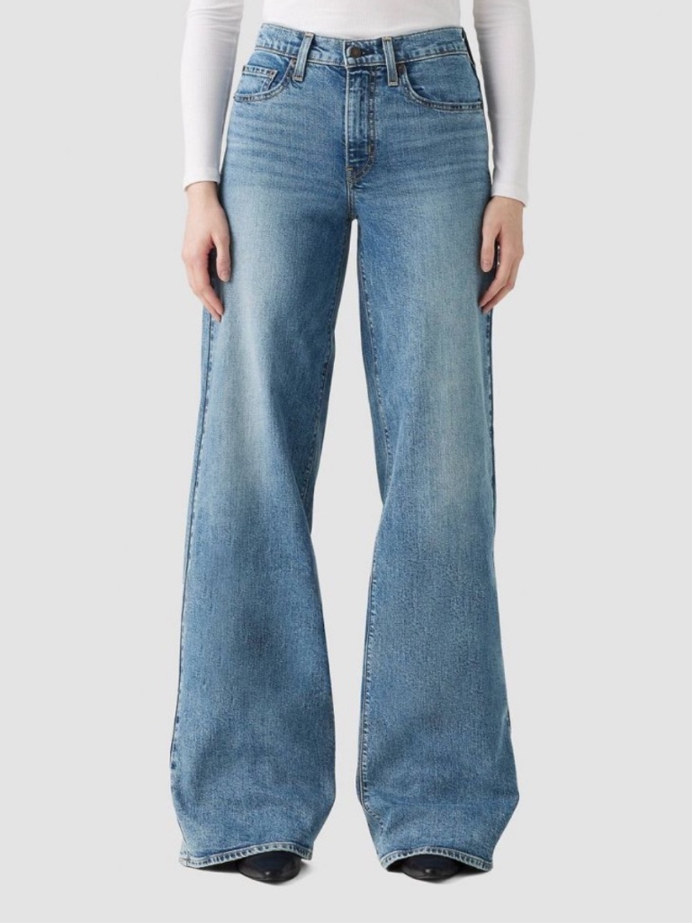 Levi's NWT sz 32 Women's High-Rise Wide Leg Jeans 728 vintage stretch